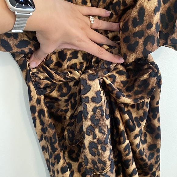 Mable NWT Vivian Leopard Midi Dress size Small - Picture 4 of 10